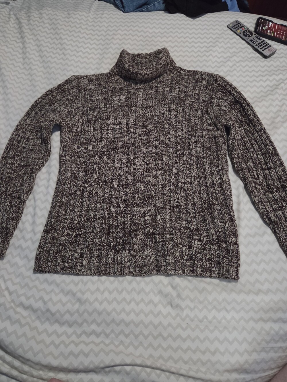 Vintage Basic Editions Earthy Tones Chunky Cable Knit Turtleneck Sweater
